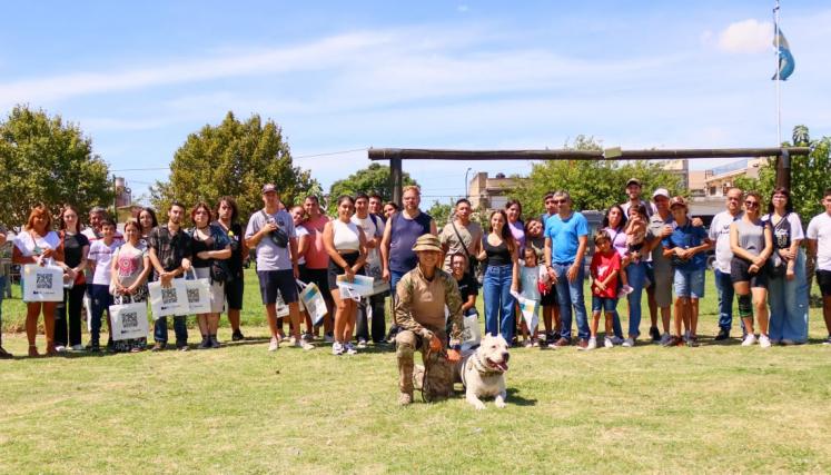 LA UNIDAD CANINA Y LOS VECINOS